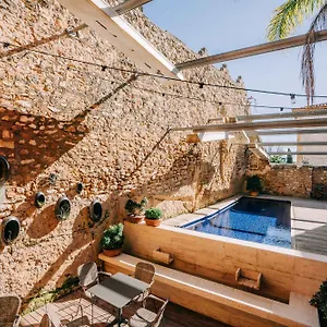 https://gran-claustre.catalonia-hotels.com